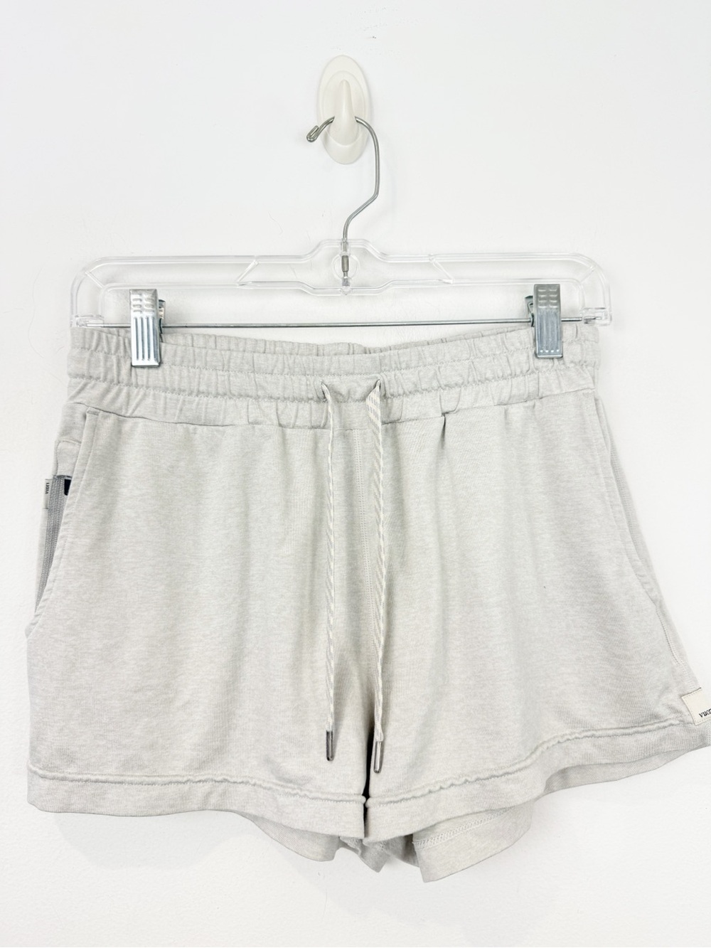 Vuori Halo Performance Shorts Ivory Size XS